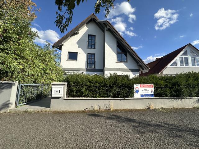2 FH *WEG geteilt*obere Whg. vermietet, untere Whg. freigestellt, mögliche Jahresnettomiete € 36.000