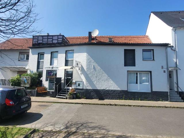 2 FMH inkl. Grundstück & Garage + Gewerbefläche in beliebter Lage