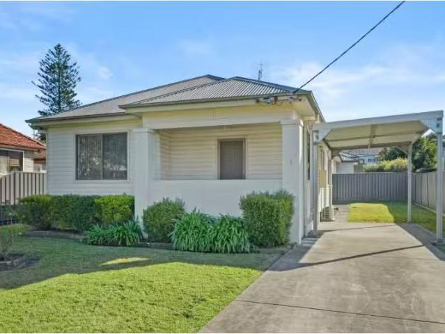 2 Fogo Street, Wallsend House for rent Listed by Kaitlyn Youn.