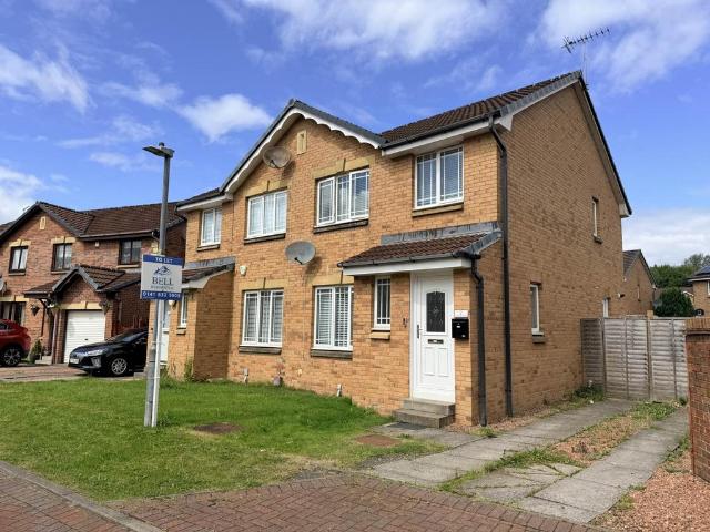 2 Foinaven Drive, Glasgow 3 bed semi detached house to rent £1,850 pcm £427 pw