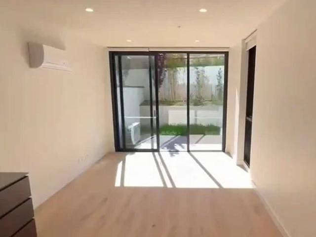 2 Foote Street, Melbourne