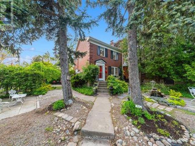 2 Four Oaks Gate, Toronto, ON, M4J 2X2 house for sale | Listing ID E13818 | Royal LePage