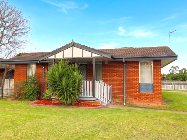 2 Foxlow Place, Airds, NSW, 2560