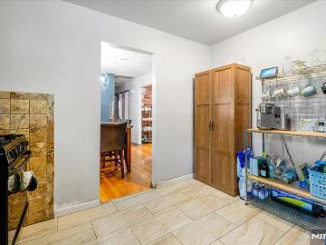 2 Francisco Avenue