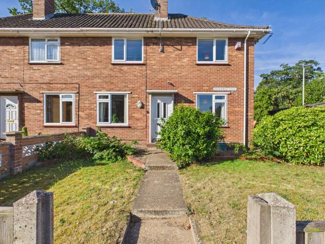 2 Freshfields Close NR5 8RA