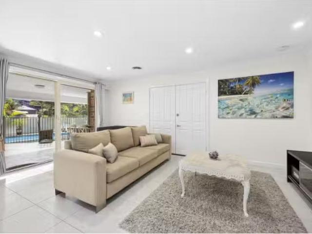 2 Gulia Street, Mona Vale Apartment for rent Listed by David.