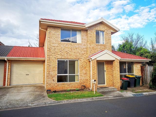 2 Gateway Close Chadstone, VIC 3148