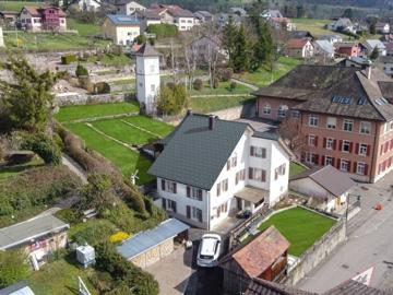 2 Generationenhaus mit Potenzial in Liesberg Dorf