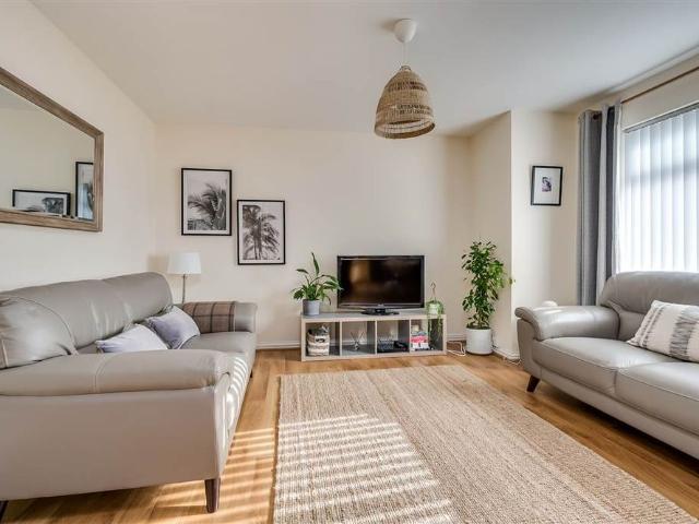 2 Glendale Court, 182 Saintfield Road, Belfast, BT8 6HN