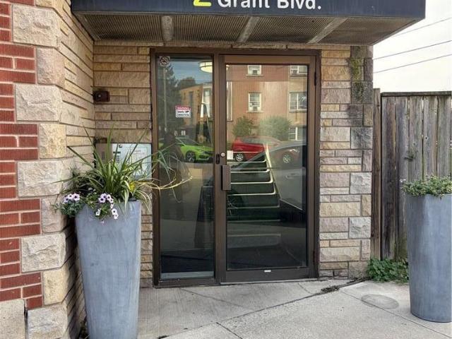 2 GRANT Boulevard Unit# 21, Dundas, Ontario, L9H4L4
