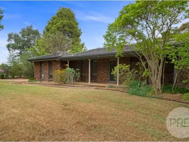 2 Gregadoo Road, Lake Albert House for rent Listed by Stephan.