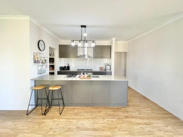 2 Huntington ParkwayLandsdale WA 6065, Australia