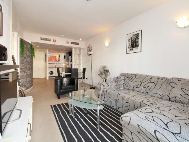 2 habitaciones 2 baños, garaje incluido, cerca de la zona de. 69m² Orihuela Costa