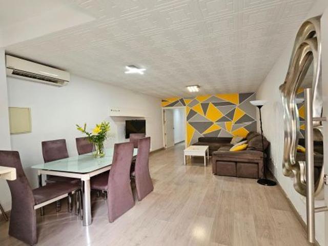 2 HABITACIONES DISPONIBLES EN ALQUILER PARA ESTUDIANTES. ALMERIA CAPITAL ZONA CENTRO AVDA. PABLO I