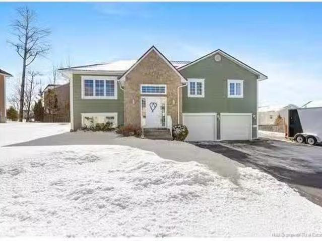 2 Harris Street, Oromocto, NB, E2V 0A9 house for sale Listi.