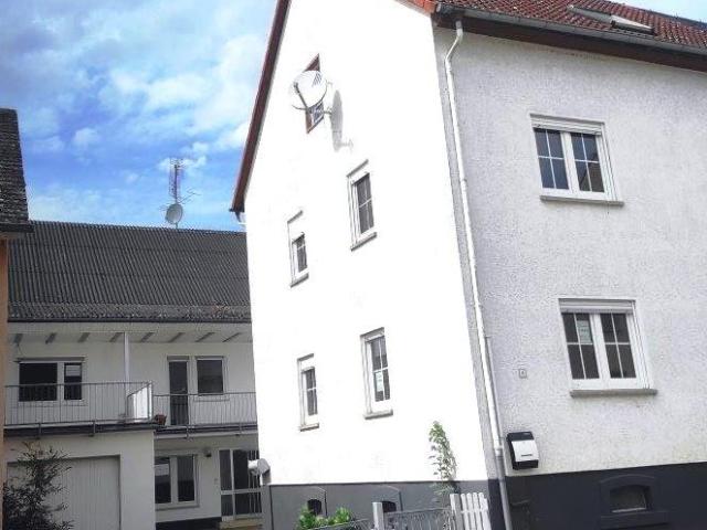 2 Häuser viel Platz in 65597 Hünfelden, Nähe Bad Camberg Idstein
