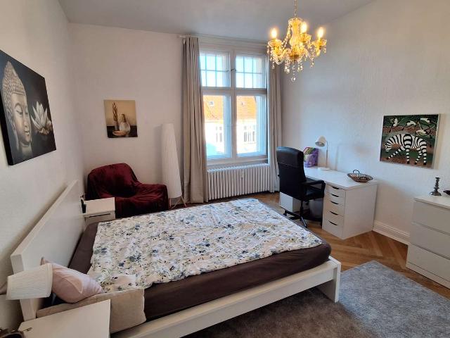 2 helle Zimmer für geplante 2 er WG