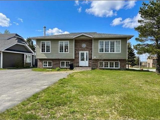 2 Henley Street, Gander, NL, A1V 2P7 house for sale | Listing ID 1298 | Royal LePage