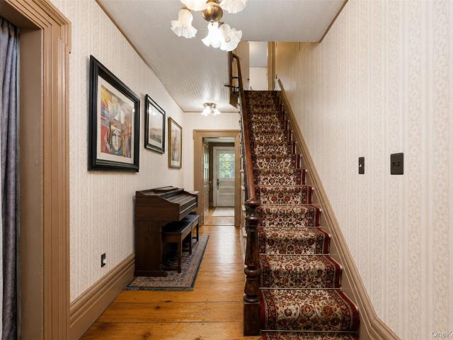 2 Highland Avenue