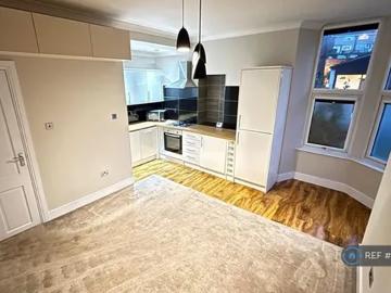 2 Holmhead Place, Glasgow, G44 4HA, United Kingdom | 2 bed apartment for rent #167392902 | Rentberry