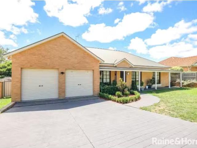 2 Honeysuckle Close, ABERCROMBIE House for rent Listed by Ren.