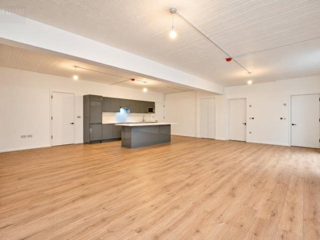 2 Housemates Wanted | Amazing London Fields flat