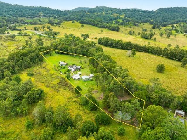 2 houses on 5 acres