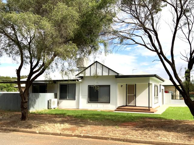 2 Kywong Street, Griffith, NSW, 2680