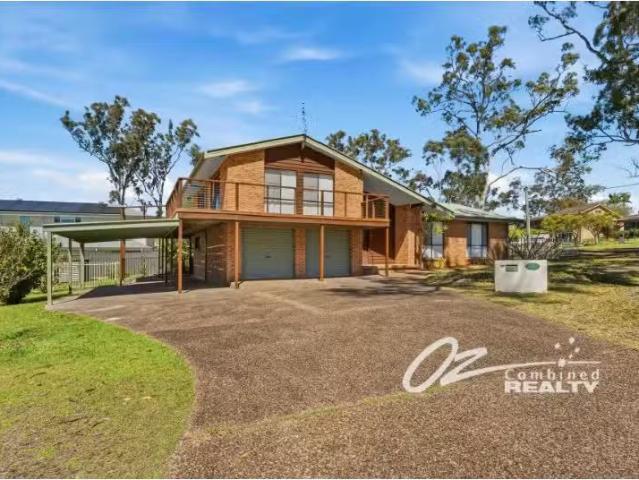 2 Karne Street, Sanctuary Point House for rent Listed by Leas.