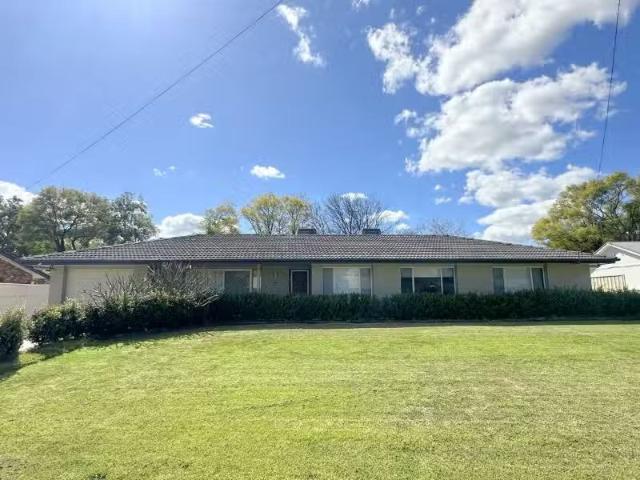 2 Karingal Place, Moree House for rent Listed by Brooke Mulle.