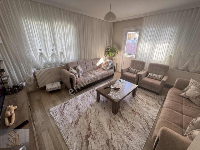 2 Katlı 305 Mt2 İçinde Satılık Bina