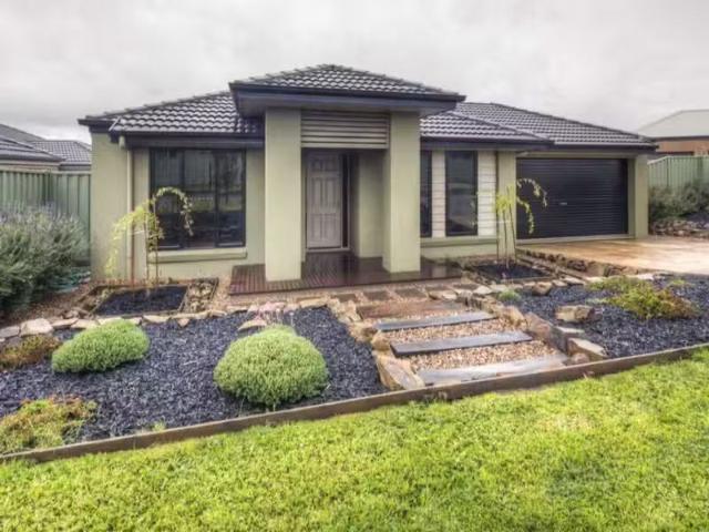 2 Kendall Court, Miners Rest VIC 3352 House For Lease