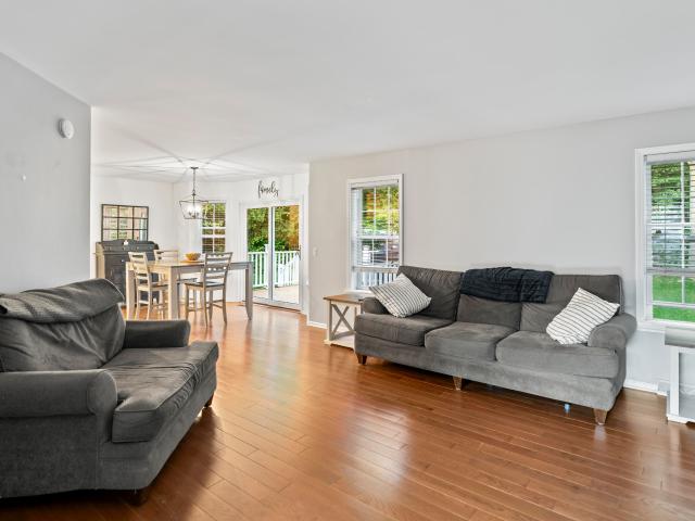 2 Kendall Place