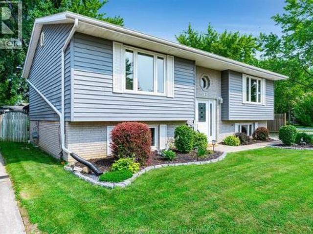 2 Kingsway Court, Essex, ON, N8M 3C2 house for sale | Listing ID 26016 | Royal LePage