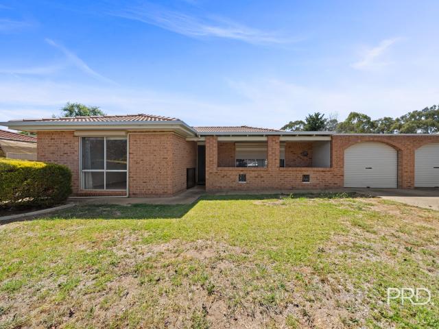 2 Kobi Place, Glenfield Park, NSW 2650