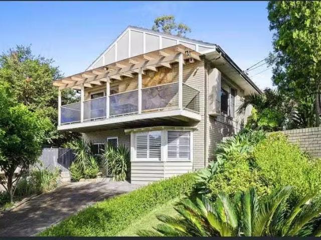 2 Lancaster Avenue, Beecroft House for rent Listed by Claudia.