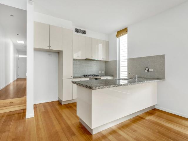 2 Laura Street, Brunswick VIC 3056
