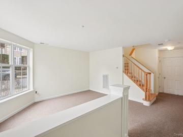 2 Leeward Dr, Haverstraw, NY 10927 | MLS #992398
