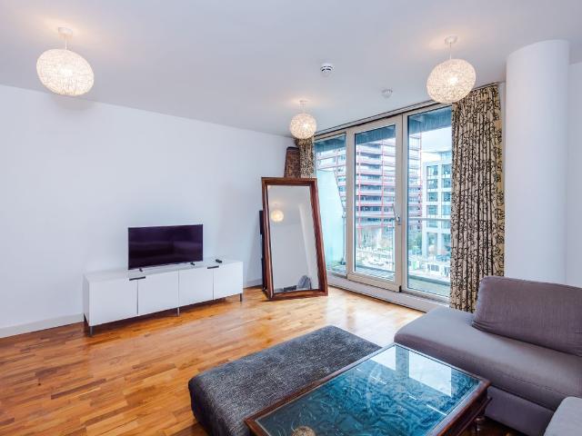 2 Left Bank, Manchester M3, 2 bed flat to rent, £1,850 pcm | PrimeLocation