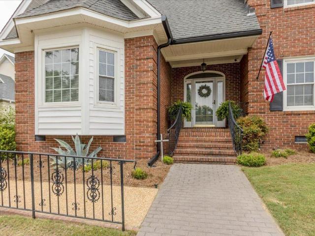 2 Leyland Place