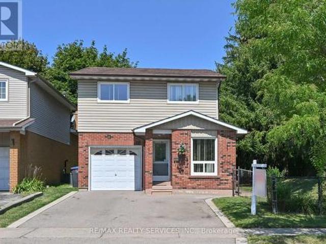 2 Lindridge Avenue, Brampton, ON, L6S 3W9 house for sale | Listing ID W13652 | Royal LePage