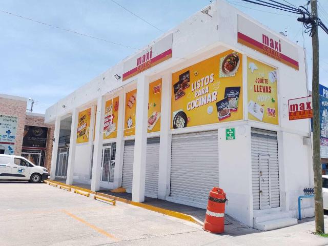 2 LOCALES COMERCIALE4S RENTA COL. JARDINES DE ORIENTE