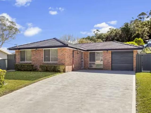 2 Logan Place, Ourimbah Property for rent Listed by Mathew Ca.