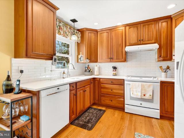 2 Lombardy Drive