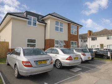 2, Lower Ashley Road, New Milton BH25, 2 bed flat to rent, £1,150 pcm | PrimeLocation