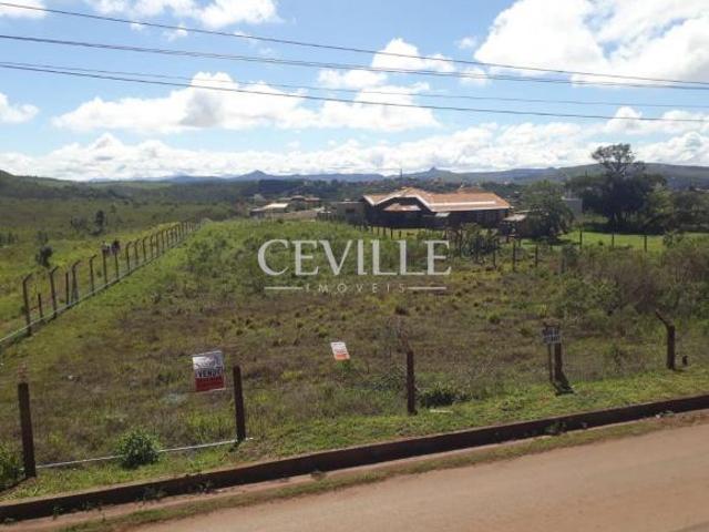 2 Lotes na portaria do cond. Ville des Lacs