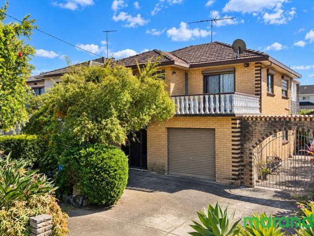 2 LOTS OVER 660SQM