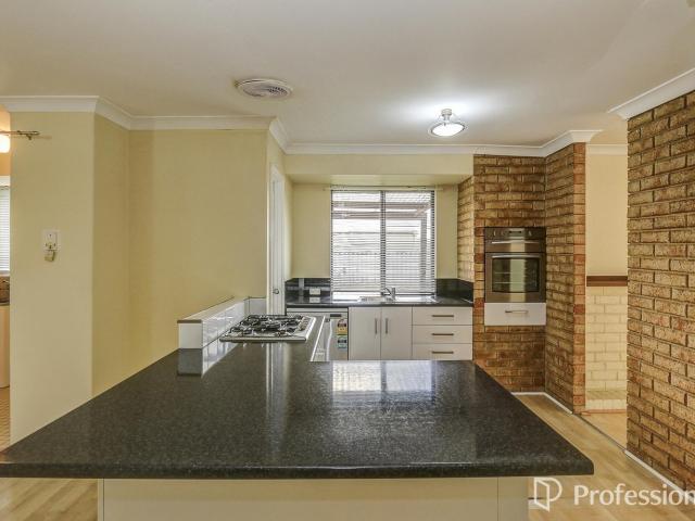 2 Palmer CrescentHigh Wycombe WA 6057, Australia