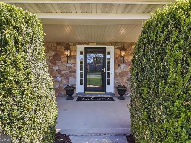 2 Parkside Drive