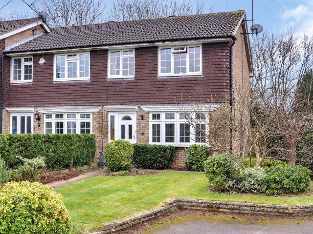 2 Partridge Way, Guildford 3 bed end of terrace house to rent £2,150 pcm £496 pw